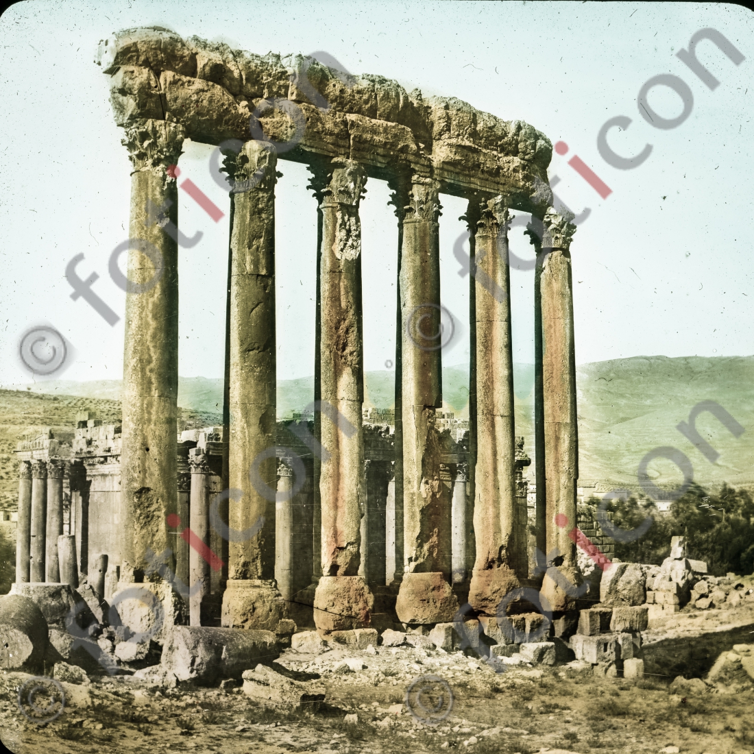 Die sechs Säulen des Jupitertempels | The six pillars of the Temple of Jupiter (foticon-simon-054-080.jpg)